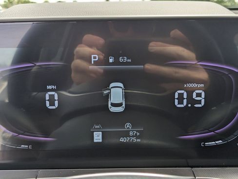 Used 2025 Kia Telluride S image 37