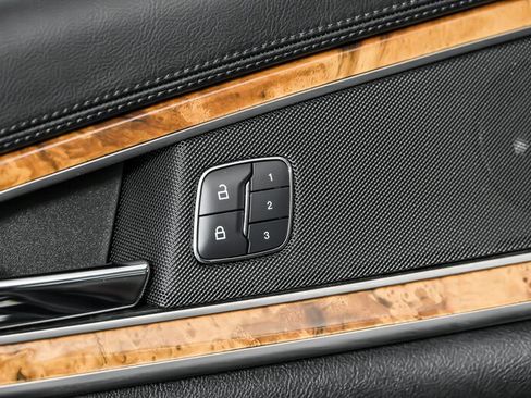 Used 2017 Lincoln MKX Reserve w/ Lincoln MKX Climate Package image 17