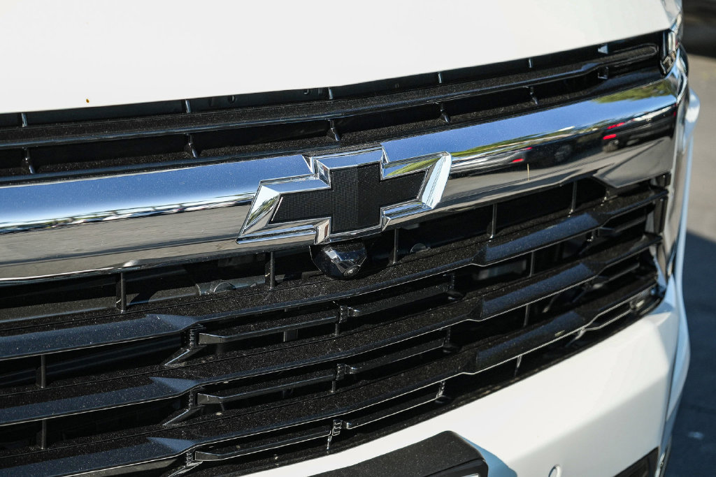 New 2026 Chevrolet Tahoe LS w/ LPO, Dark Essentials Package AWD/4WD image 9
