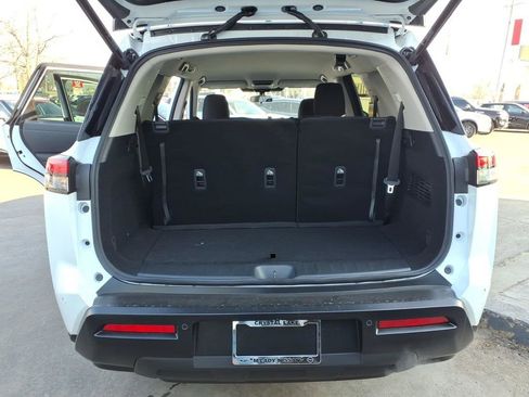 New 2026 Nissan Pathfinder SV image 31