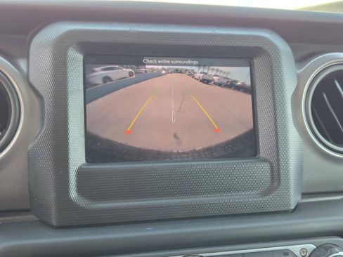 Used 2023 Jeep Wrangler Unlimited Sport AWD/4WD image 8