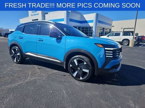 Used 2025 Nissan Kicks SR w/ SR Premium Package image 8