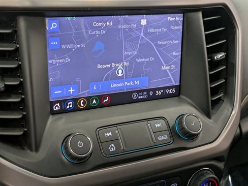 Used 2023 GMC Acadia AT4 w/ Technology Package image 11