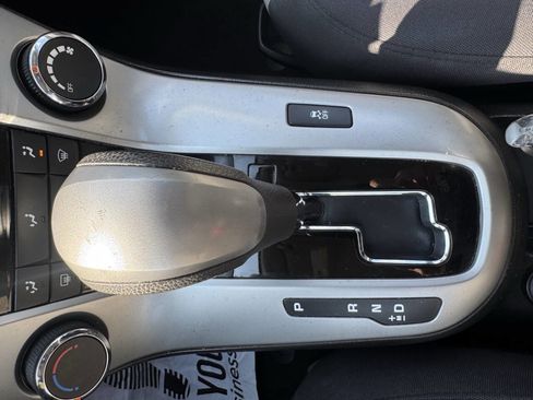 Used 2014 Chevrolet Cruze LS image 15