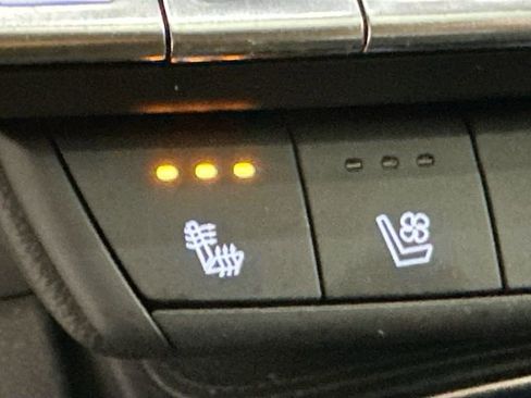 Used 2023 Cadillac XT4 Sport image 19