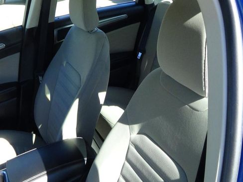 Used 2018 Ford Fusion S image 17