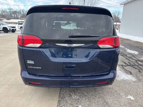 Used 2020 Chrysler Voyager Lxi image 4
