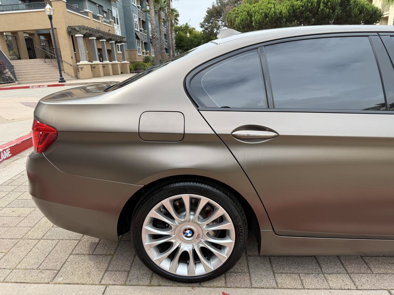 Used 2015 BMW 550i Sedan RWD image 31