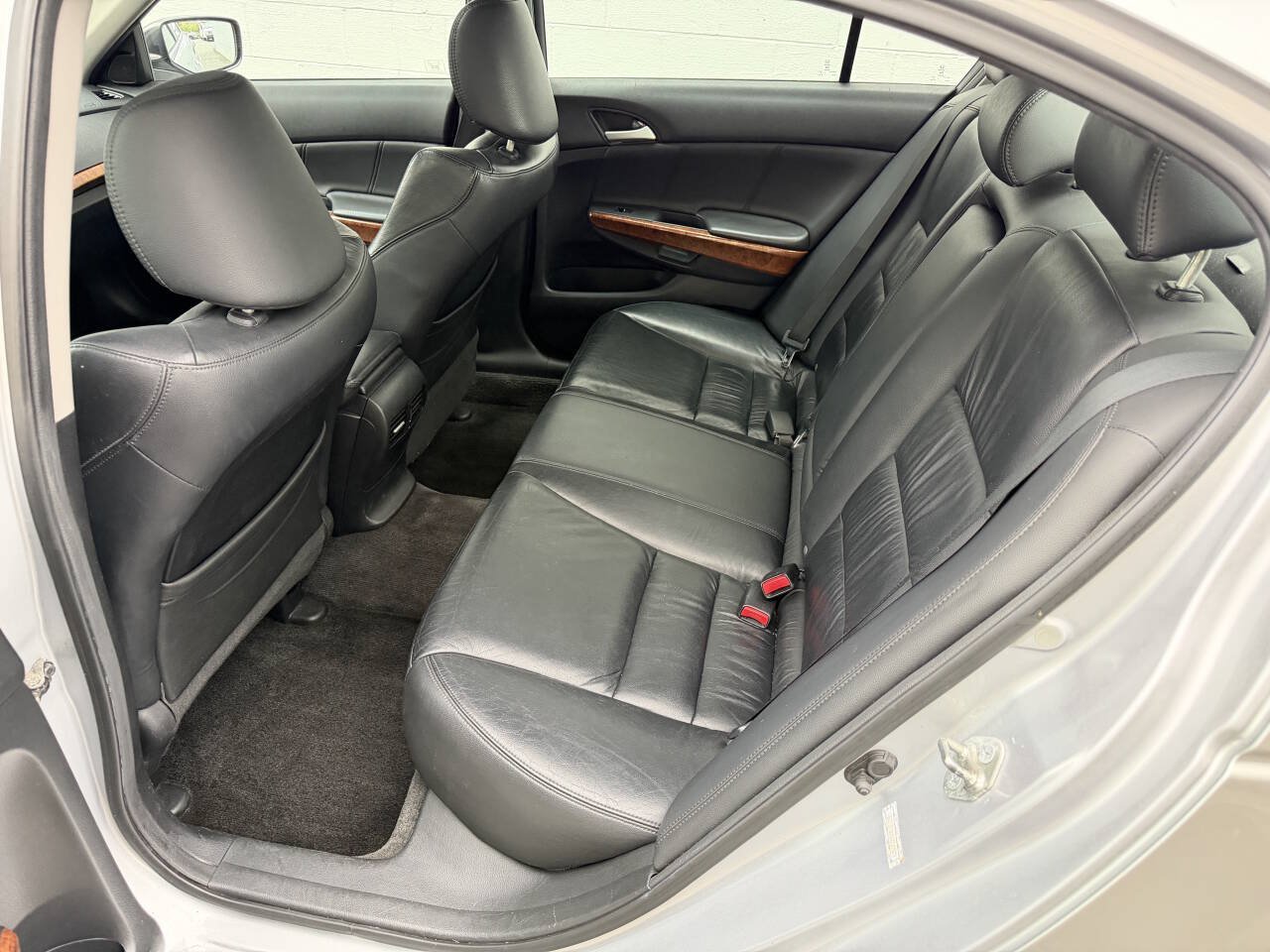 Used 2011 Honda Accord EX-L image 19
