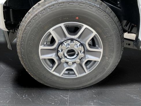 New 2026 Ford F250 Lariat w/ FX4 Off-Road Package image 52