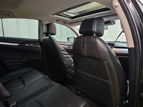 Used 2016 Honda Civic Touring image 16