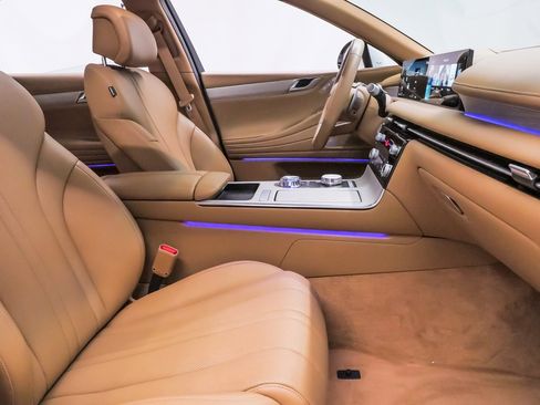 Certified 2025 Genesis G80 2.5T Advanced image 14