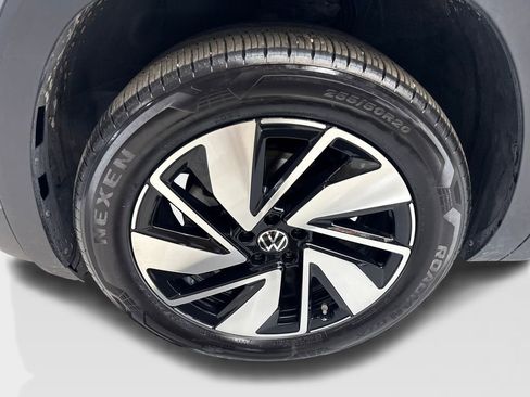 Used 2025 Volkswagen Atlas SEL AWD/4WD image 92
