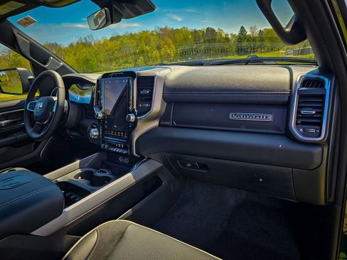 New 2026 RAM 1500 Laramie AWD/4WD image 44