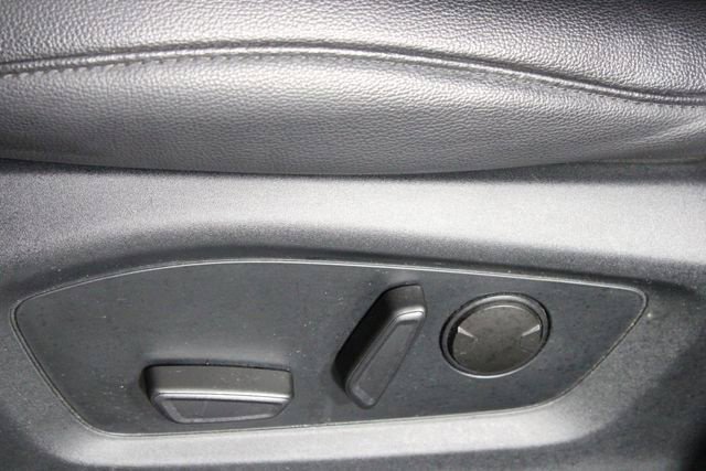 Used 2021 Ford Explorer XLT w/ Equipment Group 202A AWD/4WD image 28