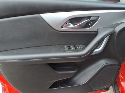 Used 2020 Chevrolet Blazer LT image 12