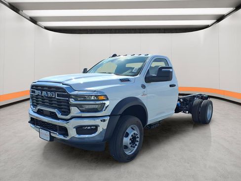 New 2026 RAM 5500 Tradesman w/ Chrome Appearance Group image 3
