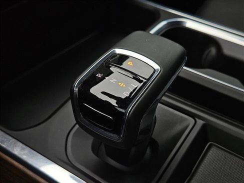 Used 2025 Chevrolet Silverado 1500 High Country w/ High Country Premium Package image 17