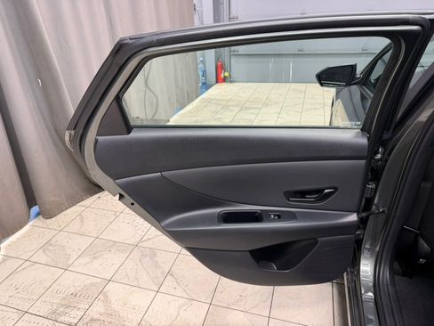 Used 2025 Hyundai Elantra Sport FWD image 20