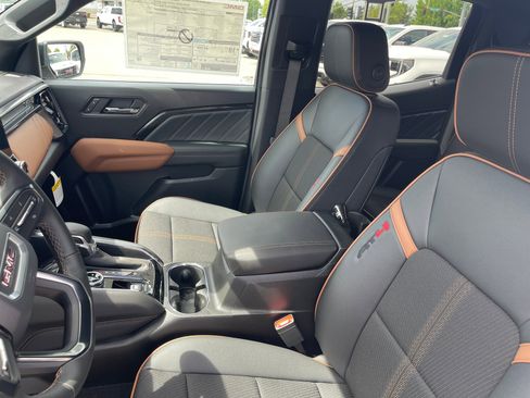 New 2026 GMC Canyon AT4 image 12