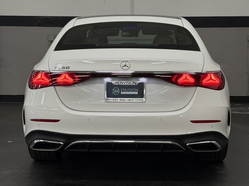 Used 2025 Mercedes-Benz E 350 Sedan image 11