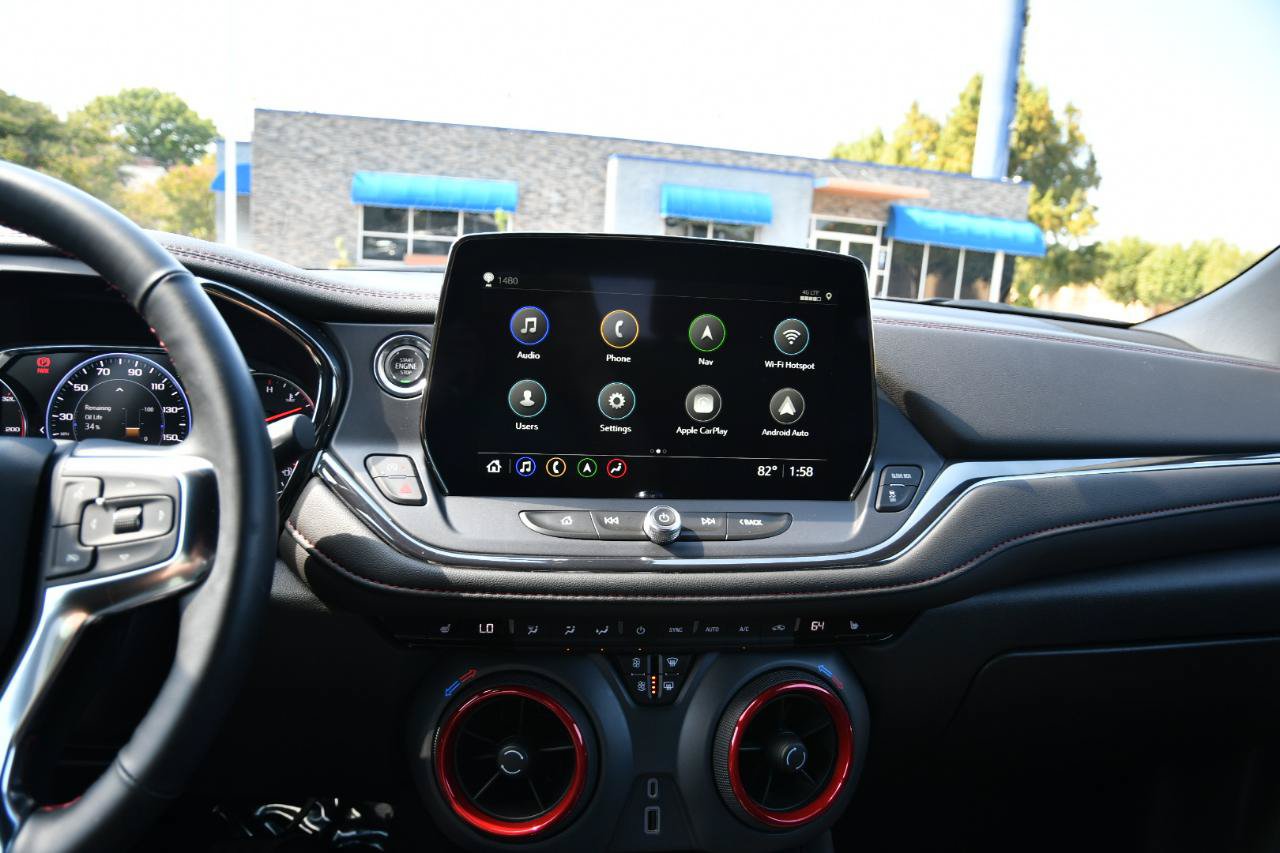 Used 2025 Chevrolet Blazer RS FWD image 21
