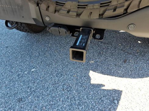 Used 2022 Ford Bronco Black Diamond image 5