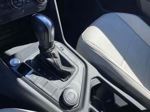 Used 2021 Volkswagen Tiguan SE w/ 3rd Row Seat Package image 14