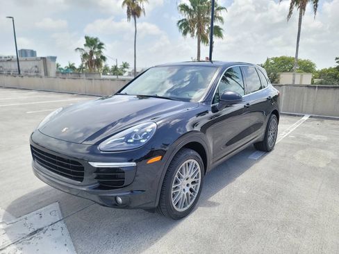 Used 2016 Porsche Cayenne S w/ Premium Plus Package AWD/4WD image 1