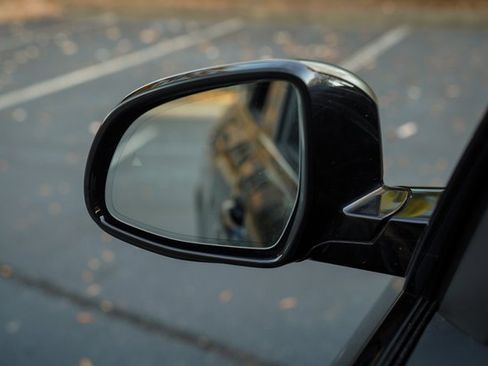 Used 2023 BMW X5 M50i w/ Executive Package image 39