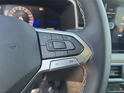 New 2026 Volkswagen Taos SE image 23