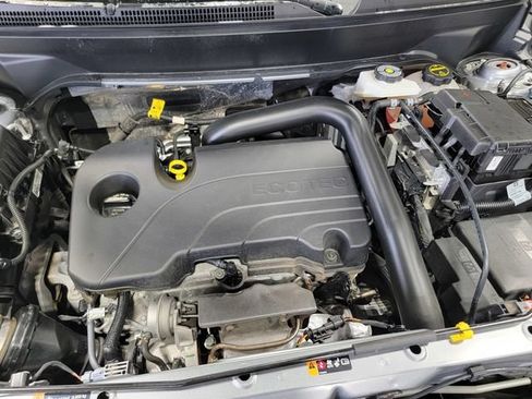 Used 2024 Chevrolet Equinox LS w/ LS Convenience Package FWD image 34