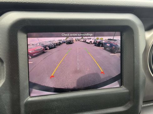 Used 2021 Jeep Wrangler Sport AWD/4WD image 22