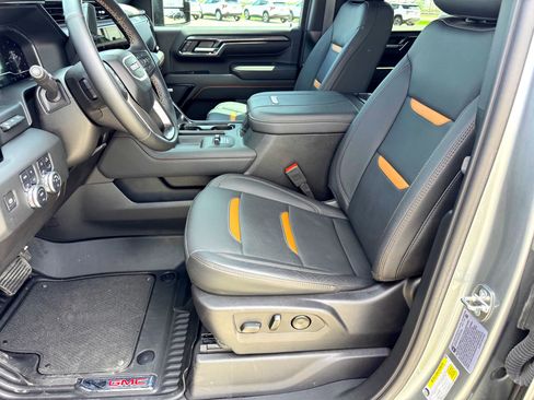 Used 2024 GMC Sierra 2500 AT4 w/ AT4 Premium Plus Package image 13