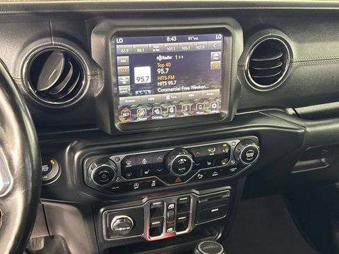 Certified 2021 Jeep Gladiator Overland AWD/4WD image 14