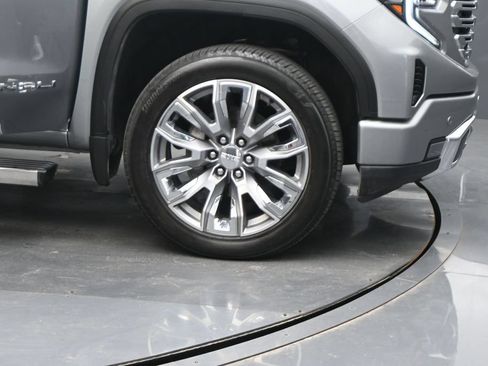 Used 2026 GMC Sierra 1500 Denali AWD/4WD image 2