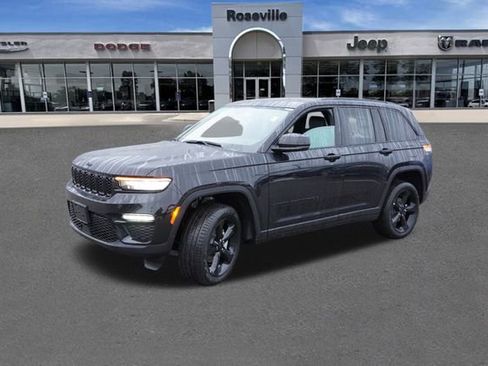 New 2025 Jeep Grand Cherokee Limited w/ Black Appearance Package image 7