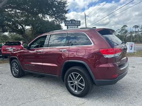 Used 2017 Jeep Grand Cherokee Limited image 9