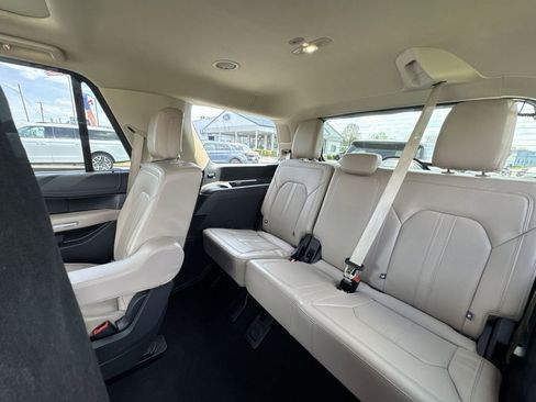 Used 2024 Ford Expedition Limited AWD/4WD image 24