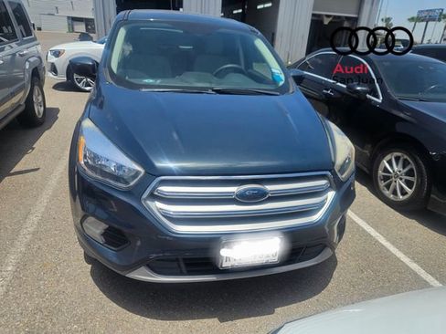 Used 2019 Ford Escape SE AWD/4WD image 2