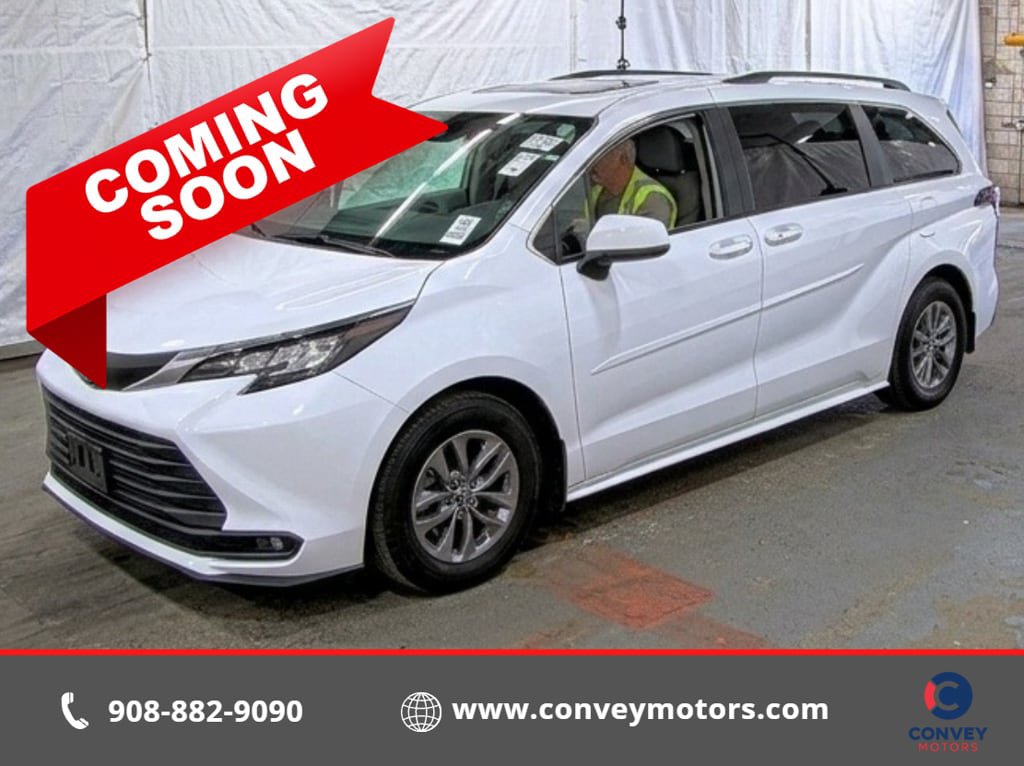 Used 2023 Toyota Sienna LE w/ LE Plus Package AWD/4WD image 1