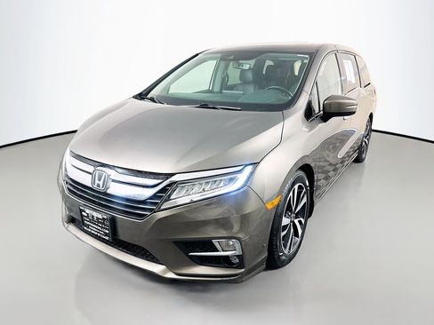 Used 2019 Honda Odyssey Elite image 3