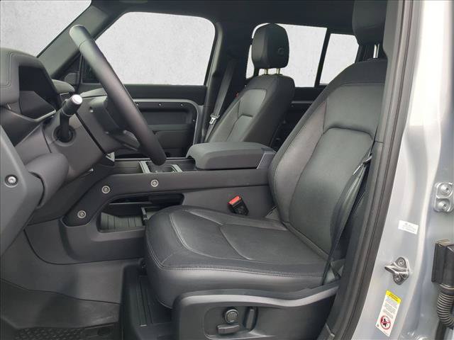 Used 2023 Land Rover Defender 110 X-Dynamic SE AWD/4WD image 18
