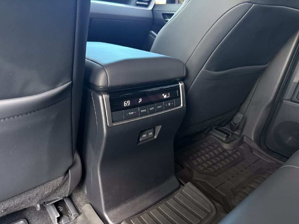 Used 2024 Lexus GX 550 w/ Cold Area Package AWD/4WD image 36