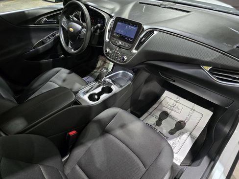 Used 2019 Chevrolet Malibu LT FWD image 36
