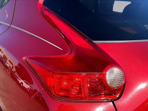 Used 2012 Nissan Juke SL FWD image 27