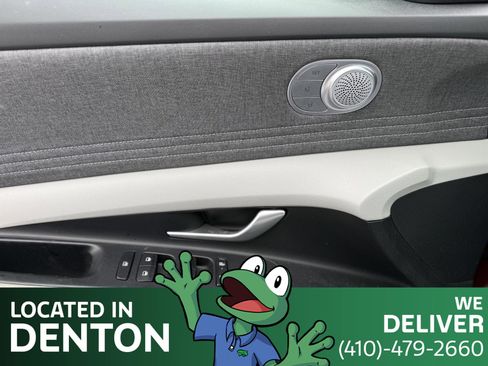 Used 2024 Hyundai Elantra Limited image 12