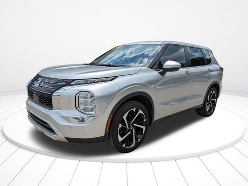 Used 2024 Mitsubishi Outlander SE AWD/4WD image 8