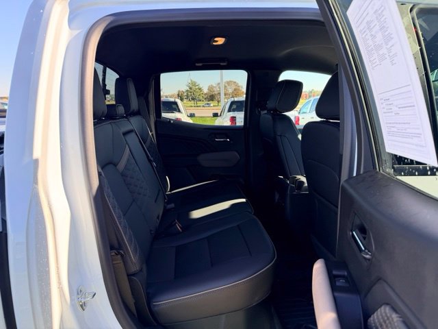 Used 2026 GMC Canyon Denali AWD/4WD image 9