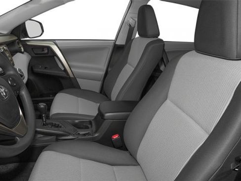 Used 2013 Toyota RAV4 LE FWD image 8